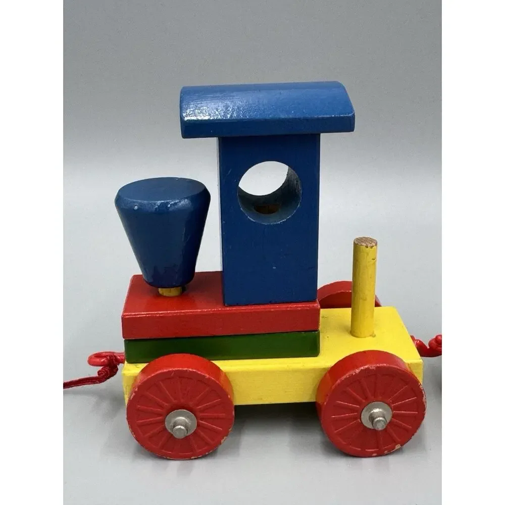 Childrens Wooden Pull Toy Train 4 Cars Primary Colors